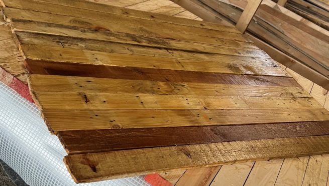 3 Varnished Oiled Wipe Down Gloss rustic reclaimed Pallet Wood Wall Cladding rustic reclaimed wood pallet wall